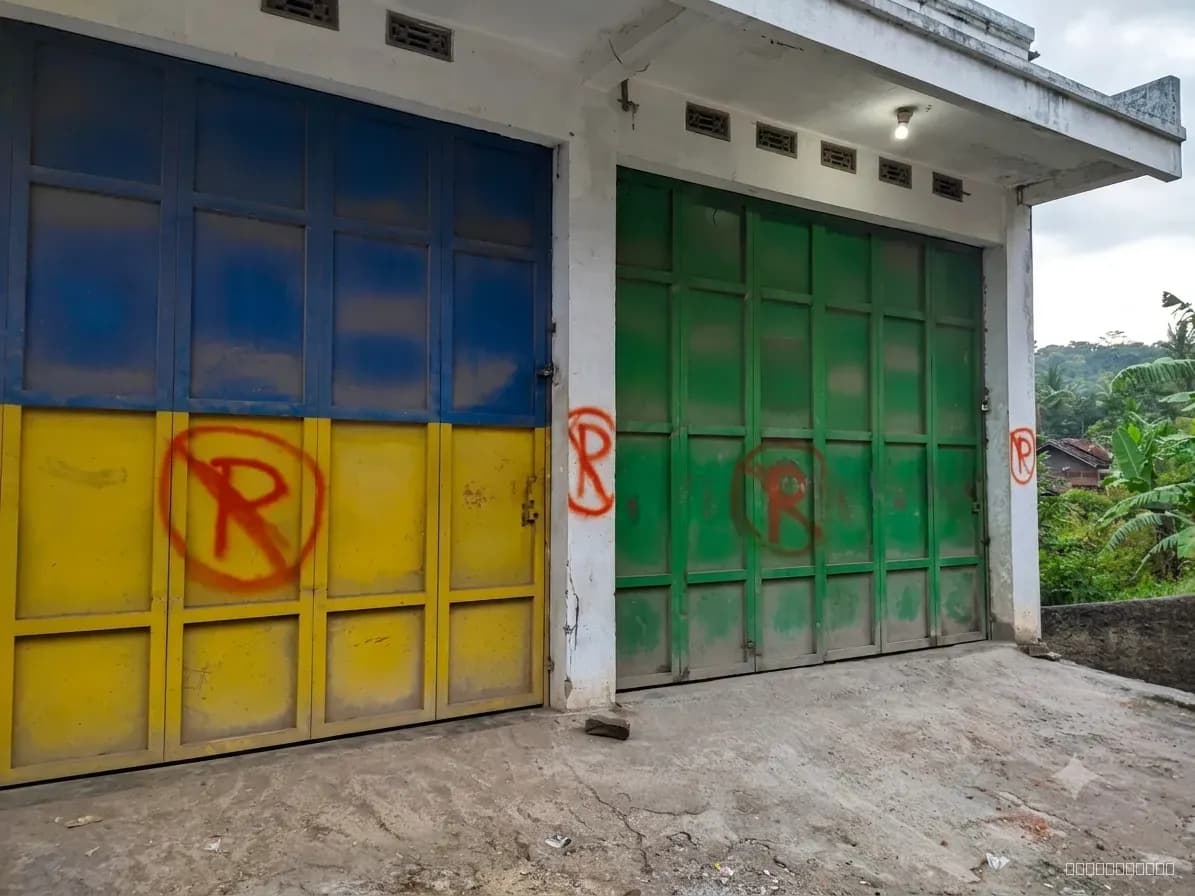 Gudang Komersial & Tanah Luas di Jalan Raya Sumedang - Thumbnail 3