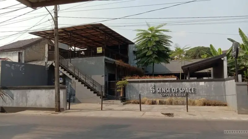Tanah, Bangunan & Usaha Kafe Strategis Pinggir Jalan Bojongsari Depok