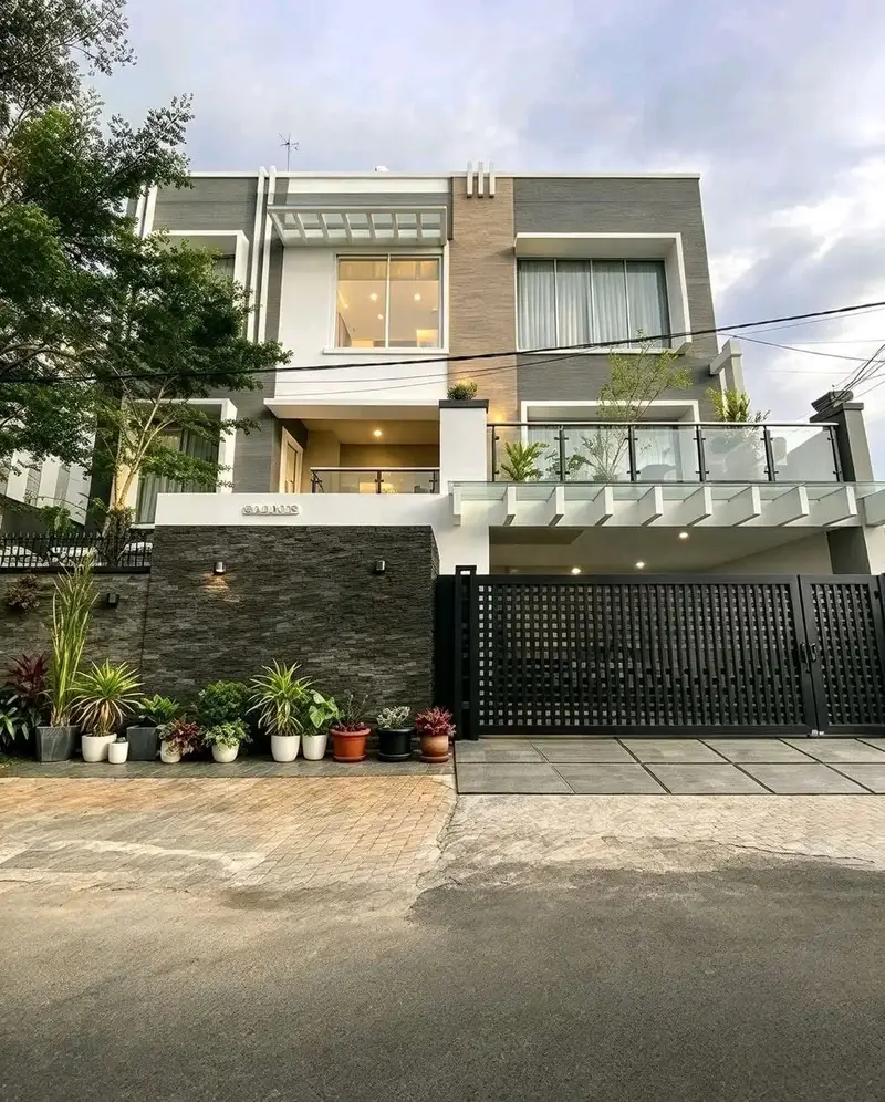 Rumah Mewah di Pondok Kelapa Duren Sawit Jakarta Timur, 3 Lantai + Rooftop & Kolam Renang – Rp6 Miliar