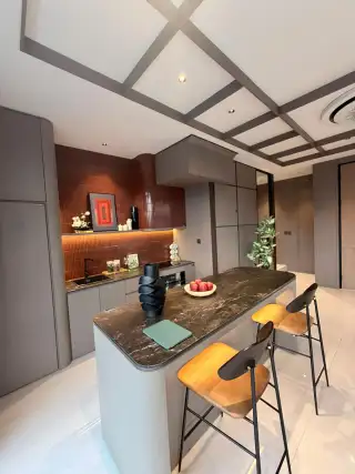 RUMAH SULTAN - BENTLEY OAZE – Lakeside Homes Lippo CIkarang - Thumbnail 3