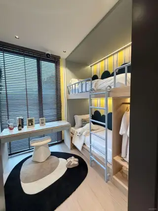 RUMAH SULTAN - BENTLEY OAZE – Lakeside Homes Lippo CIkarang - Thumbnail 6