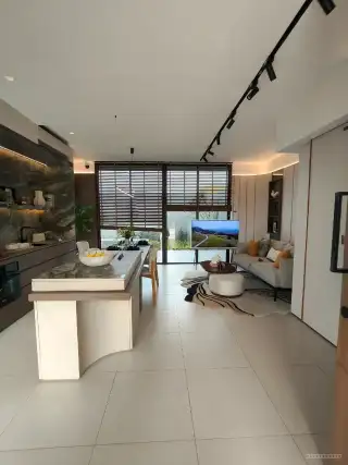 Cendana Oaze Livin Cikarang - PRIVATE SUITES BY THE LAKE - Thumbnail 3
