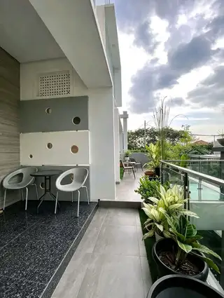 Rumah Mewah di Pondok Kelapa Duren Sawit Jakarta Timur, 3 Lantai + Rooftop & Kolam Renang – Rp6 Miliar - Thumbnail 4